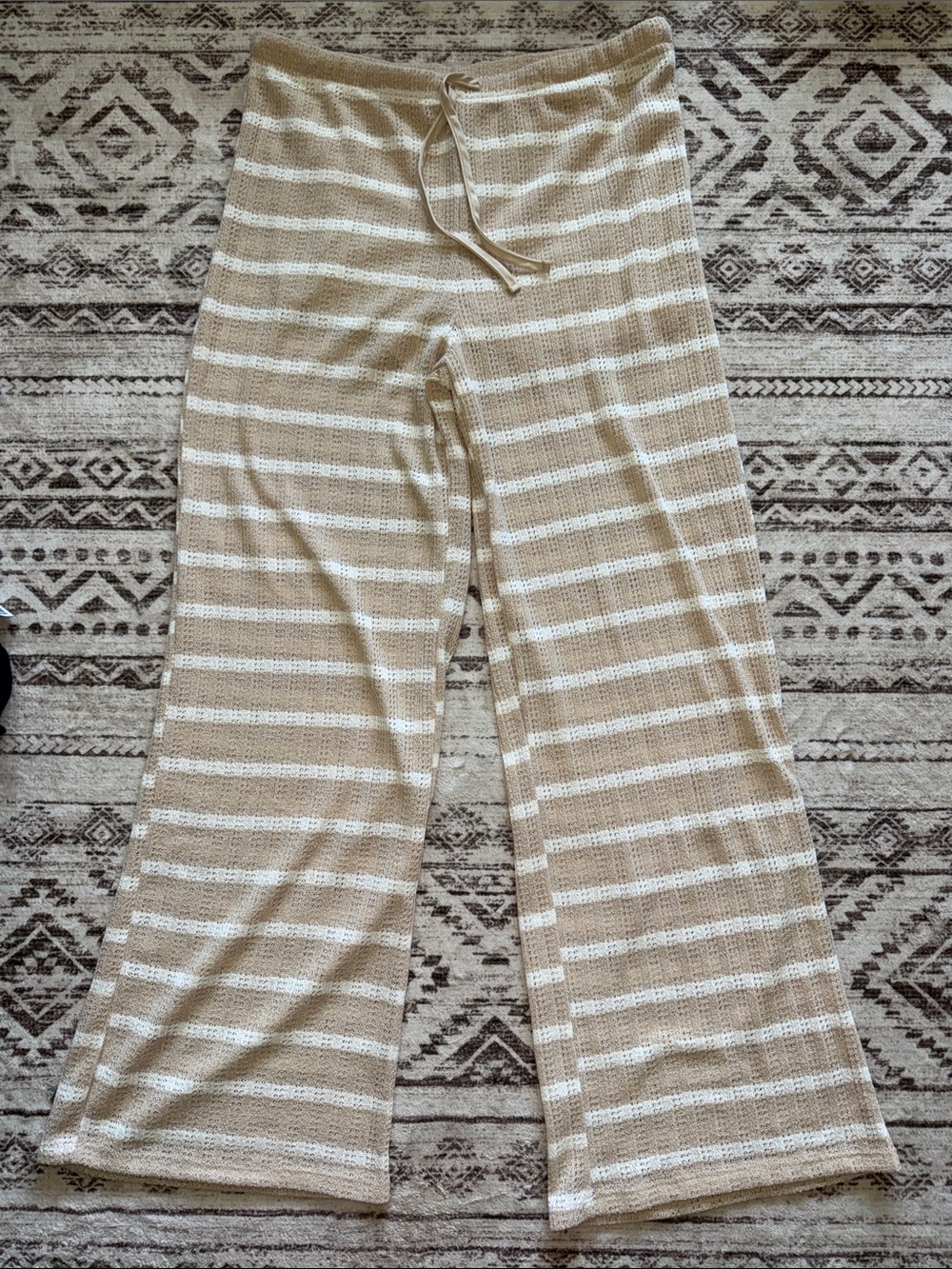 No Boundaries Beige and White Striped Knit Tank Top and Pants Set - Picture 4 of 5
